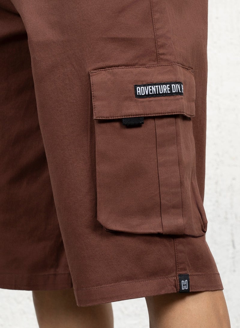 Hubberholme Men's Brown Cotton Blend Solid Pattern Cropped Length Cargo Loose Shorts - Image 2
