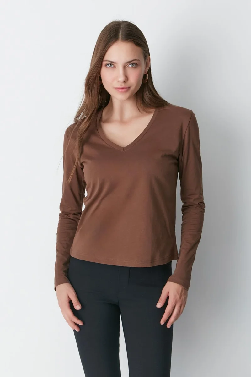 سي اند سيتي V Neck Long Sleeve 2-Piece Basic T-Shirt 954 Smoked/brown