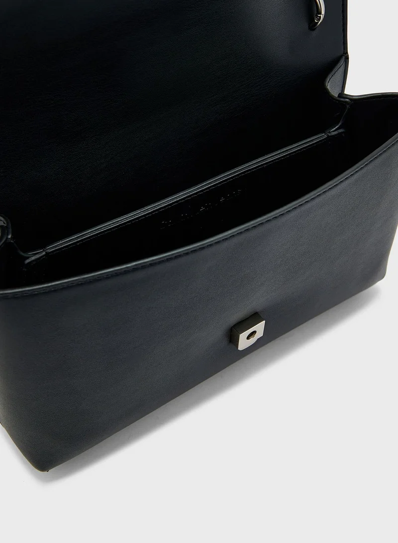 Calvin Klein Jeans Sculpted Ew Flap Over Crossbody