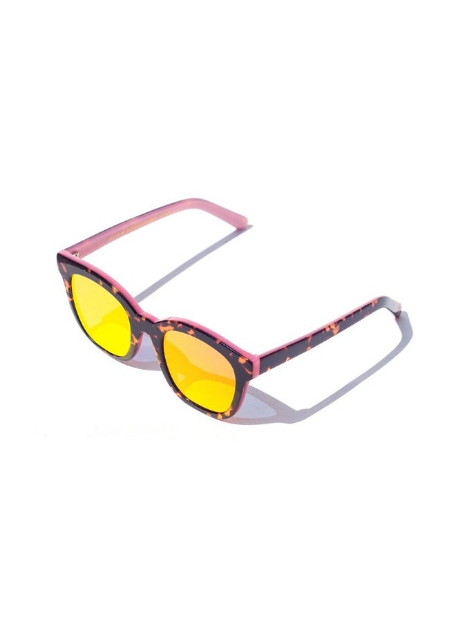 ليا نظارة شمسية نسائية للحماية من الأشعة فوق البنفسجية بنسبة 100%، نظارة شمسية من Leia ذات شكل مسطح بإطار بني وعدسة باللون الوردي والأصفر، قياسات 48*21*145 - Image 2