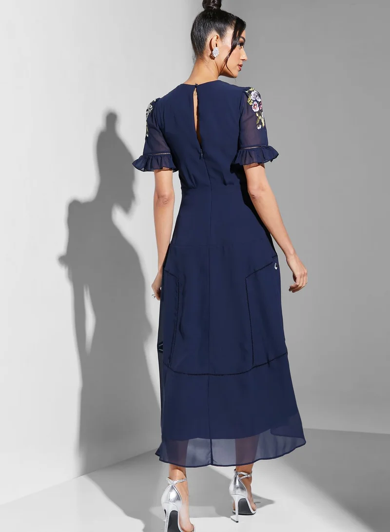 Hope & Ivy Claudine Embroidered Plunge Dress