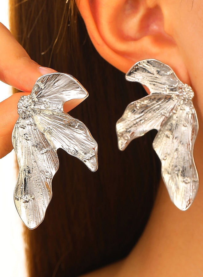 تايك تو أقراط بتصميم ورقة شجر مزخرفة - Image 1