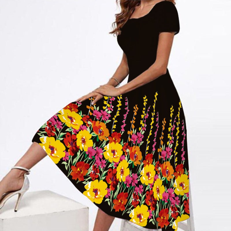 Plus Size Short Sleeve Print Maxi Dress with Square Neckline and Flared Hem - Image 3