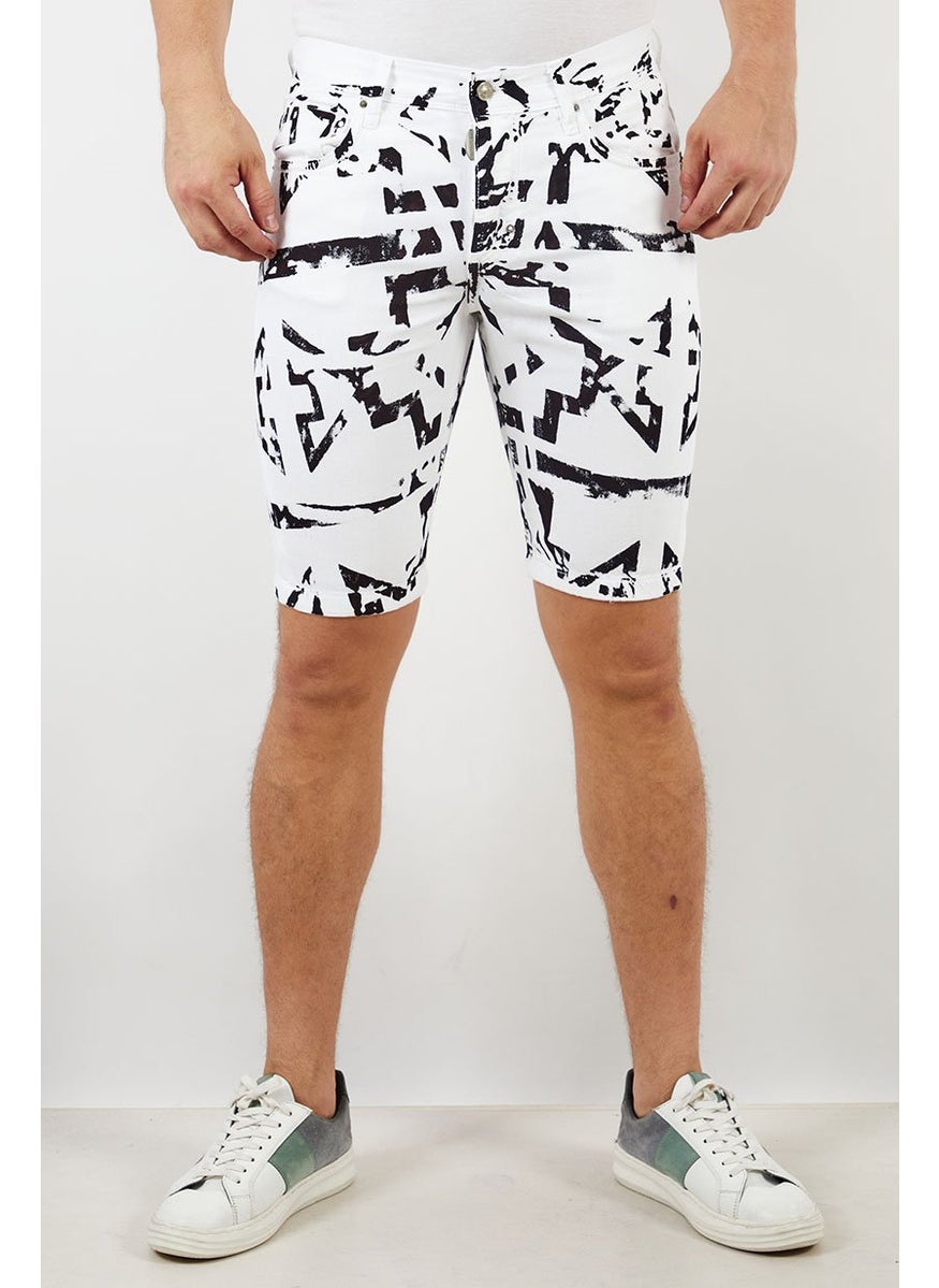 Men Regular Fit Allover Print Shorts, White and Navy - pzsku/Z68826D7F5AFF418499EFZ/45/_/1724350917/fe5a304f-8dab-428a-aef0-23d4b633f062