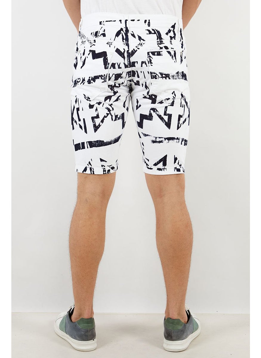 Men Regular Fit Allover Print Shorts, White and Navy - pzsku/Z68826D7F5AFF418499EFZ/45/_/1736086073/75e8bd76-bdcb-4f04-893b-58dd002171f6