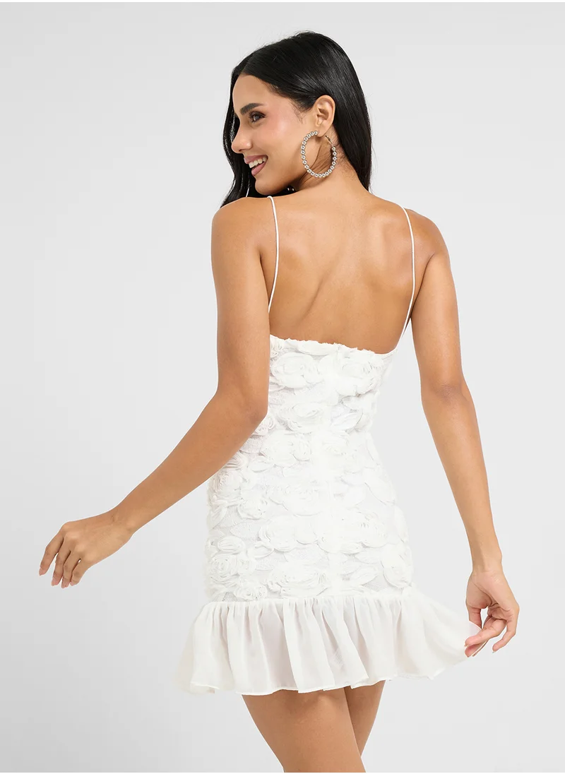 جينجر Strappy Floral Applique Detail Dress With Frill Hem