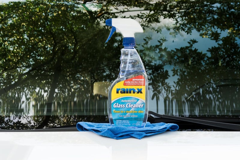Rain-X RainX RainX 630018 Glass Cleaner Concentrated StreakFree Formula for Car Windows Windshield  Mirrors Removes Bug Residue Road Grime  Smoke Film  23 Fl Oz - Image 2