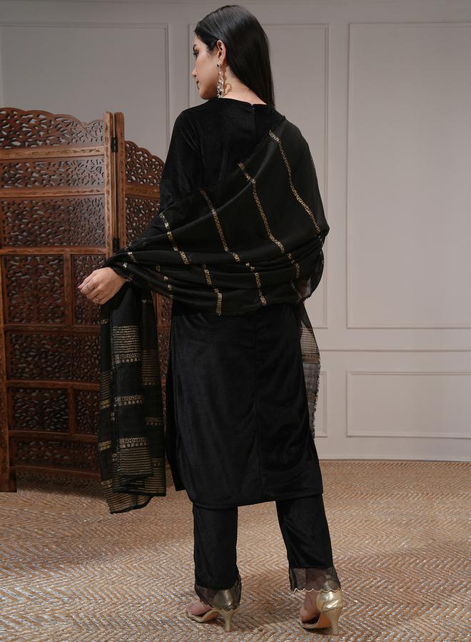 فيشود طقم كورتا مطرز باللون الأسود مع دوباتا من ستايلي - Image 3