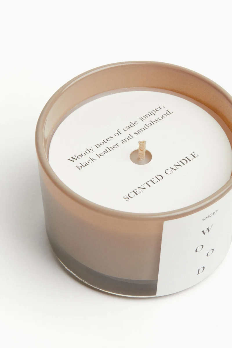 اتش اند ام شمعة معطرة في حامل زجاجي