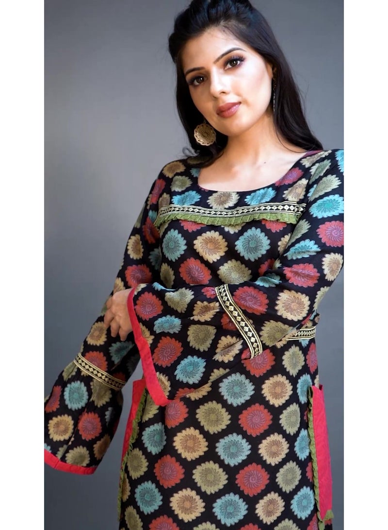 زينة جلابية / قفطان ماكسي بموتيف جاكار فاخر | ياقة دائرية، حواف متباينة وجيوب عملية - Image 2