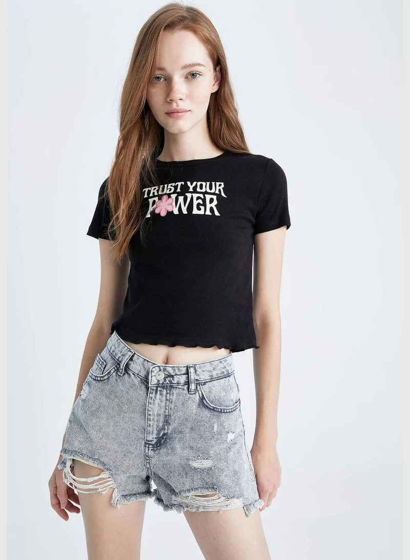 ديفاكتو Woman Fitted Knitted Short Sleeve T-Shirt