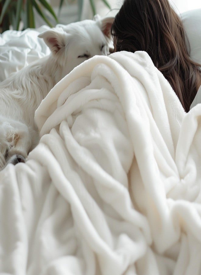 Bedsure Bedsur Fleece Blankets Queen Size for Bed - GentleSoft Warm, Cozy, Soft & Thick Blanket for Winter, Heavy 500Gsm Anti-Static Design, Ideal for Couch & Sofa, Cream, 90x90 Inch - Image 1