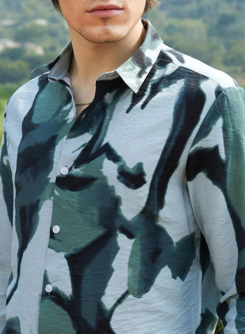 Campus Sutra Men's Emerald Green & Icy Blue Dark-Base Abstract Shirt