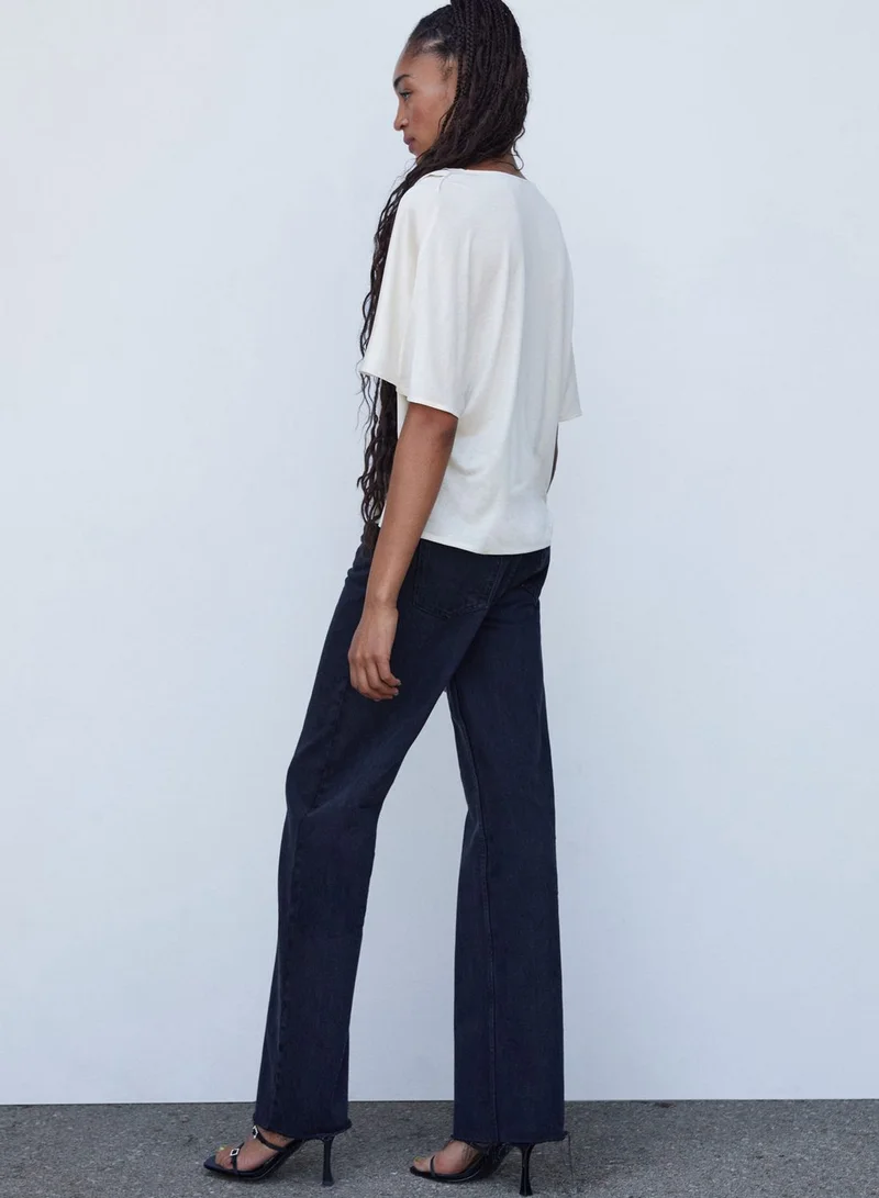 مانجو V-Neck Cape Sleeve Top
