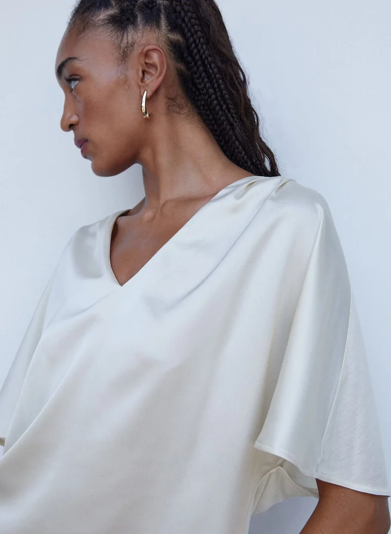 مانجو V-Neck Cape Sleeve Top
