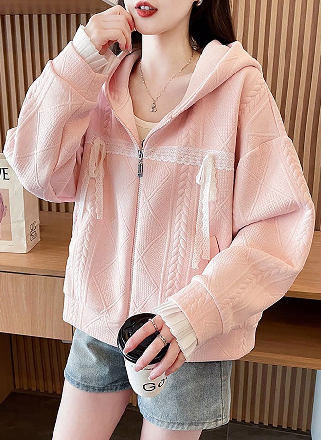 YUNIQEE سويت شيرت وردي مزود بغطاء رأس مزخرف للنساء - Image 3