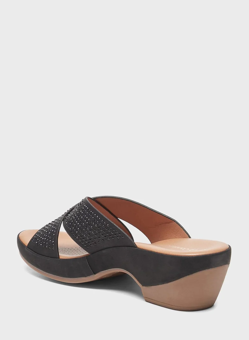 Le Confort X Strap Sandals