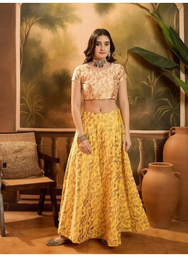 AKS Yellow Banarasi Lehenga Choli With Organza Dupatta  - Image 4