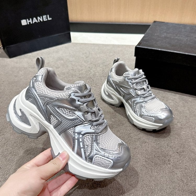 Women's Low Top Sneakers with Platform Sole - Image 2