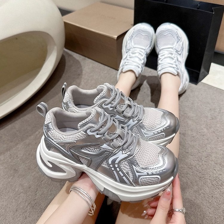 Women's Low Top Sneakers with Platform Sole - Image 4