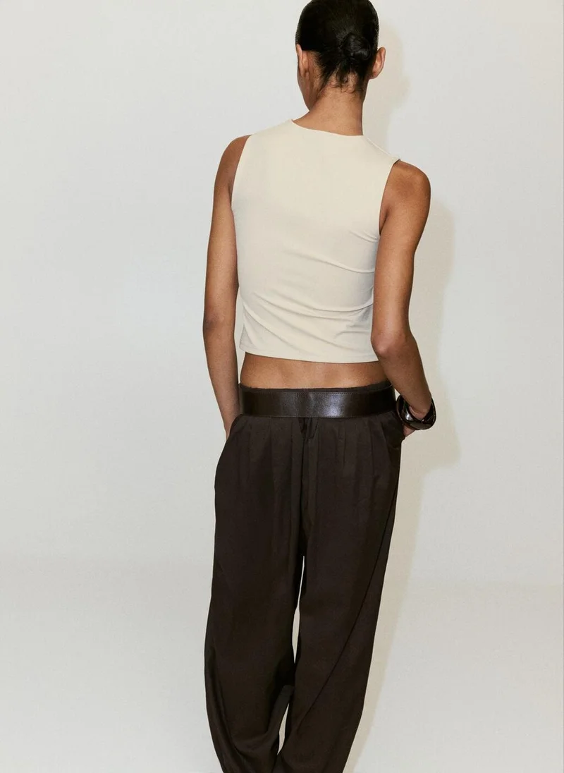 مانجو Fitted V-Neck Top