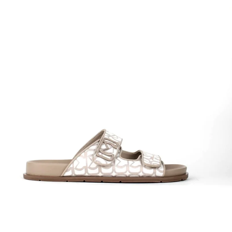 ميلانو صنادل بوجداس