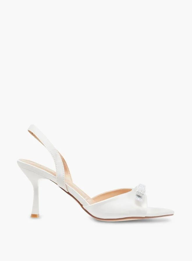 سيليست صنادل نسائية بكعب ستيليتو مزينة بفيونكة وحزام خلفي