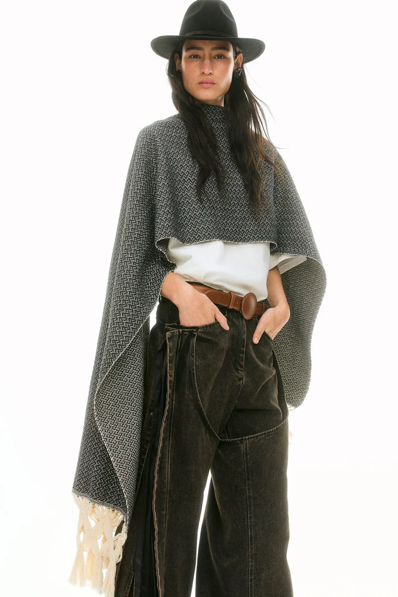 H&M Fringed cotton shawl