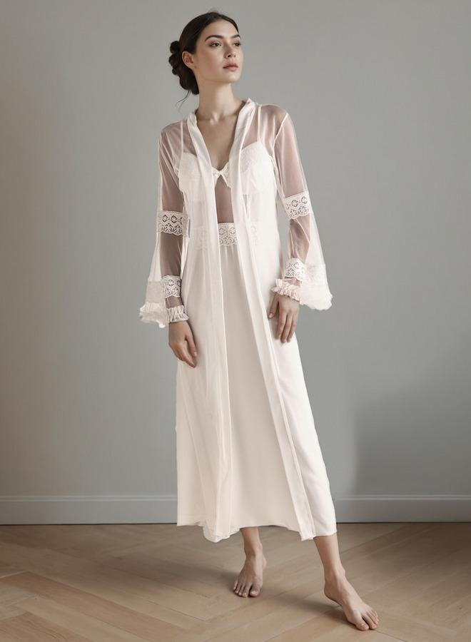 سبلاش فيڤ روب زفاف مع فستان نوم مزين بالدانتيل - Image 2