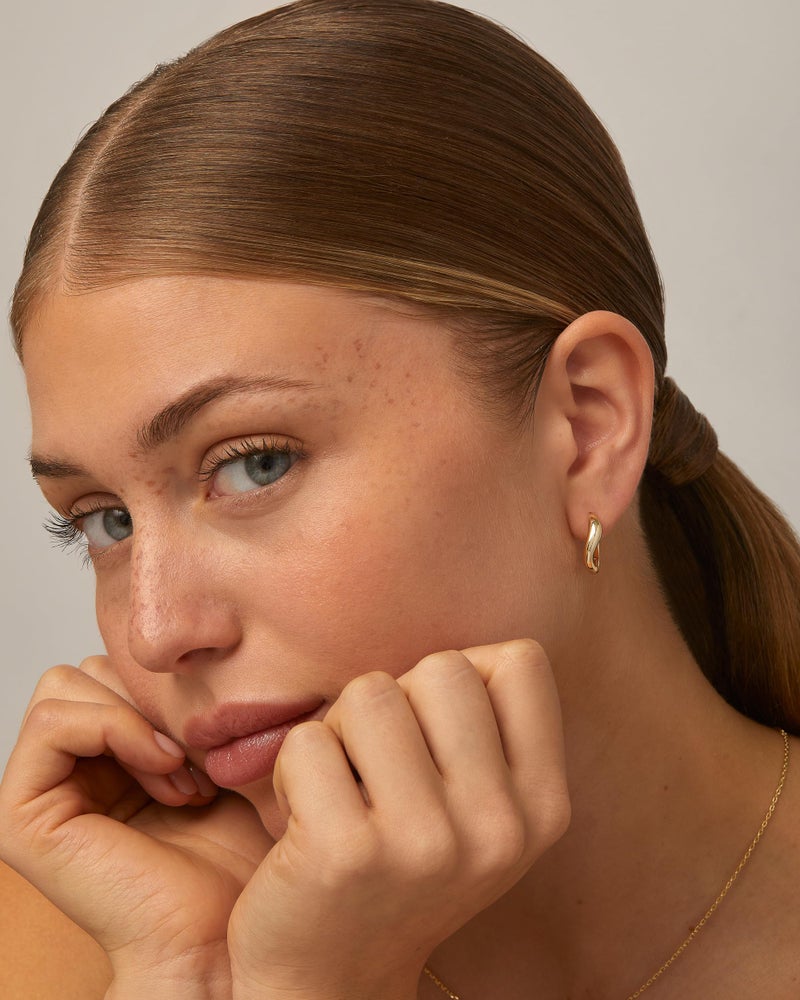 PAVOI 14K Yellow Gold Plated 925 Sterling Silver Posts Wavy Huggie Hoops | Twisted Wave Hoop Earrings for Women - Image 4