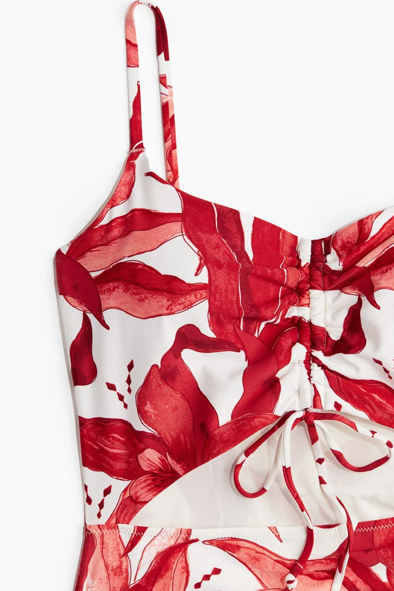 اتش اند ام ملابس سباحة بتصميم مقصوص وقوالب مزودة بحشوة