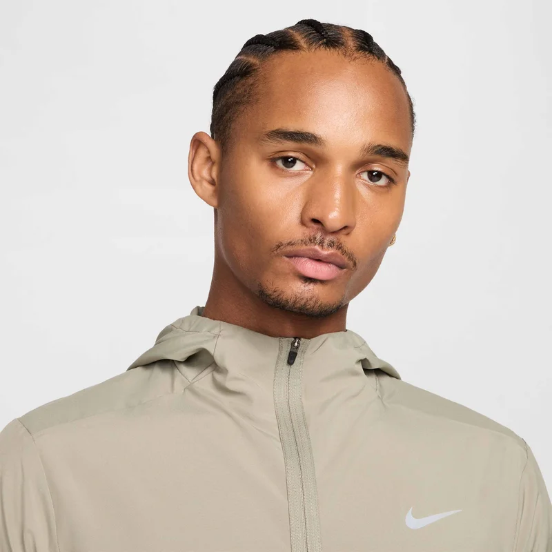 Nike Green Men's Form Dri-FIT Hooded Jacket for Men | Best Price UAE