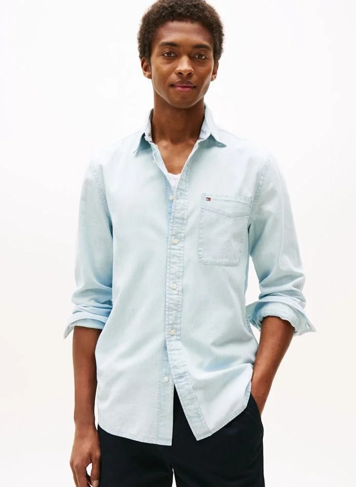 تومي هيلفيغر قميص شامبراي بجيب بقصة عادية