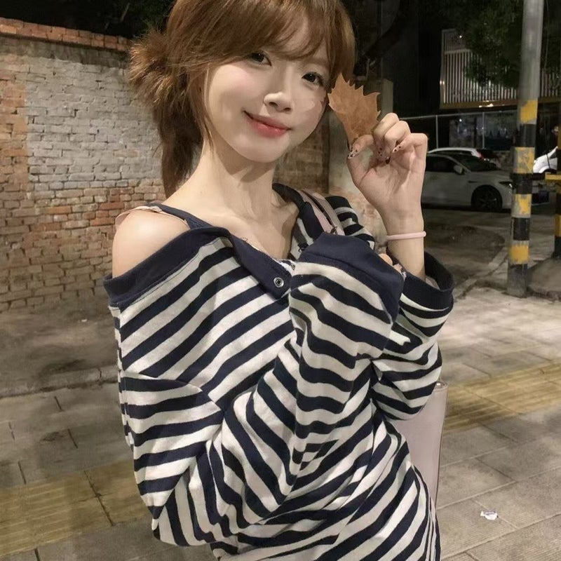 Plus Size Korean Style Off-Shoulder Long Sleeve T-Shirt for Women, Slimming and Concealing - Image 3