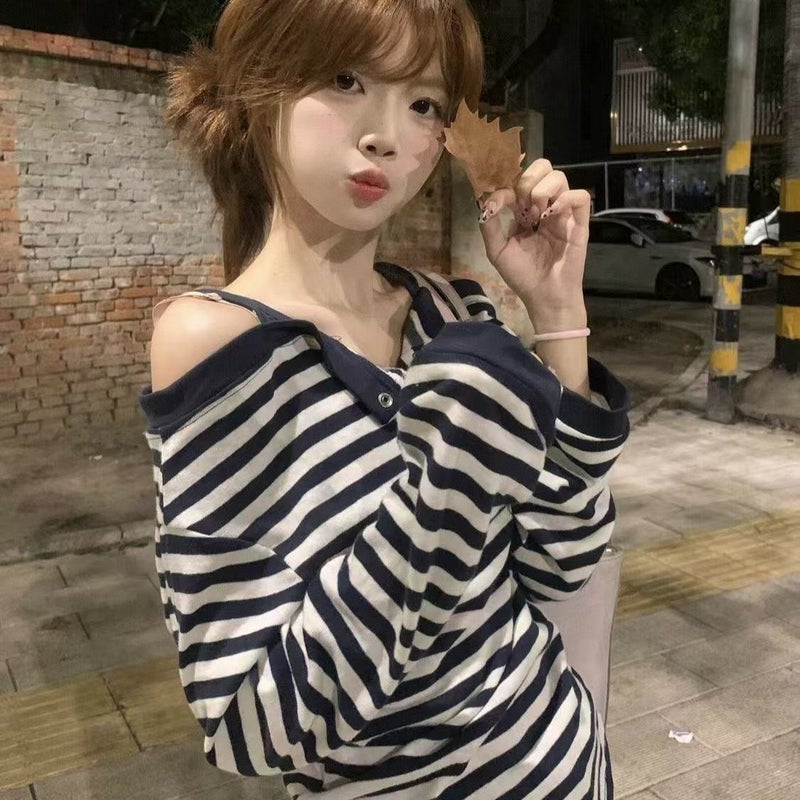 Plus Size Korean Style Off-Shoulder Long Sleeve T-Shirt for Women, Slimming and Concealing - Image 1