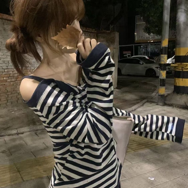 Plus Size Korean Style Off-Shoulder Long Sleeve T-Shirt for Women, Slimming and Concealing - Image 2