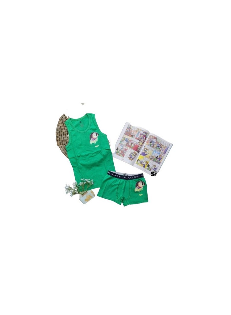 Boy's underwear set consisting of a green T-shirt and shorts 
