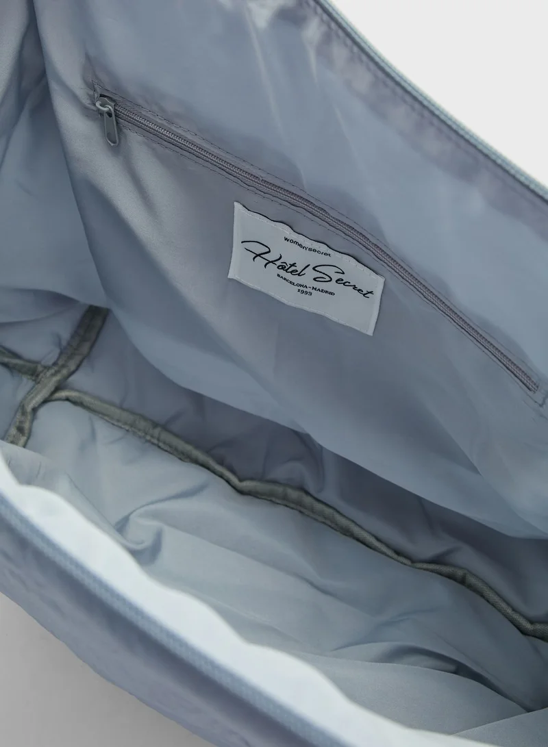 women'secret Zip Over Quilted Bag