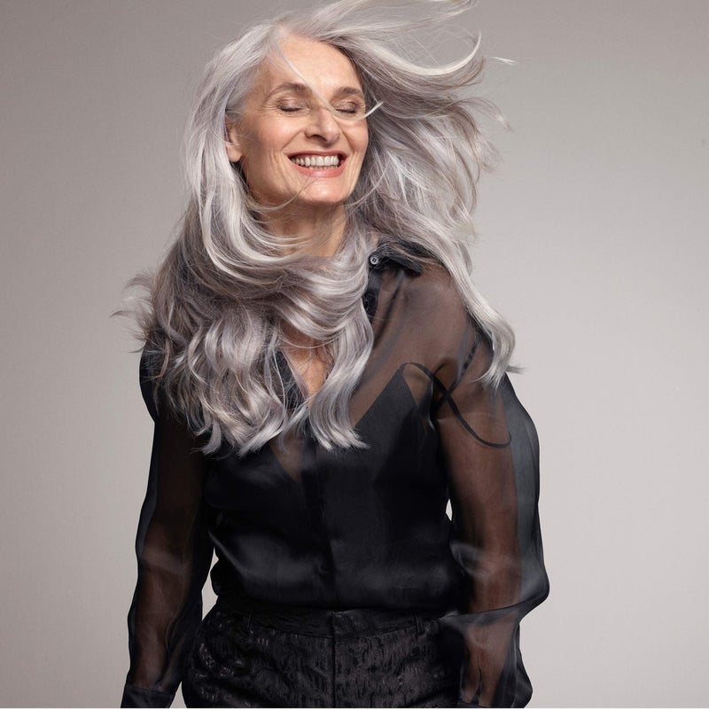 Pantene Silver Expressions, Purple Shampoo and Hair Toner, Pro-V for Grey and Color Treated Hair, Lotus Flowers, 17.9 Fl Oz - Image 4