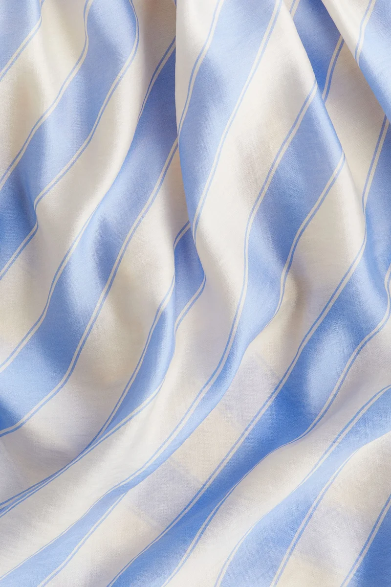 اتش اند ام تنورة من مزيج اللايوسل المنسدل