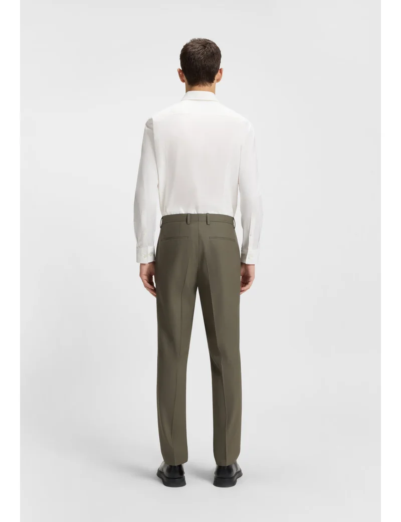 هوجو قميص بقصة ضيقة من القطن المطاطي بشعار مكدس