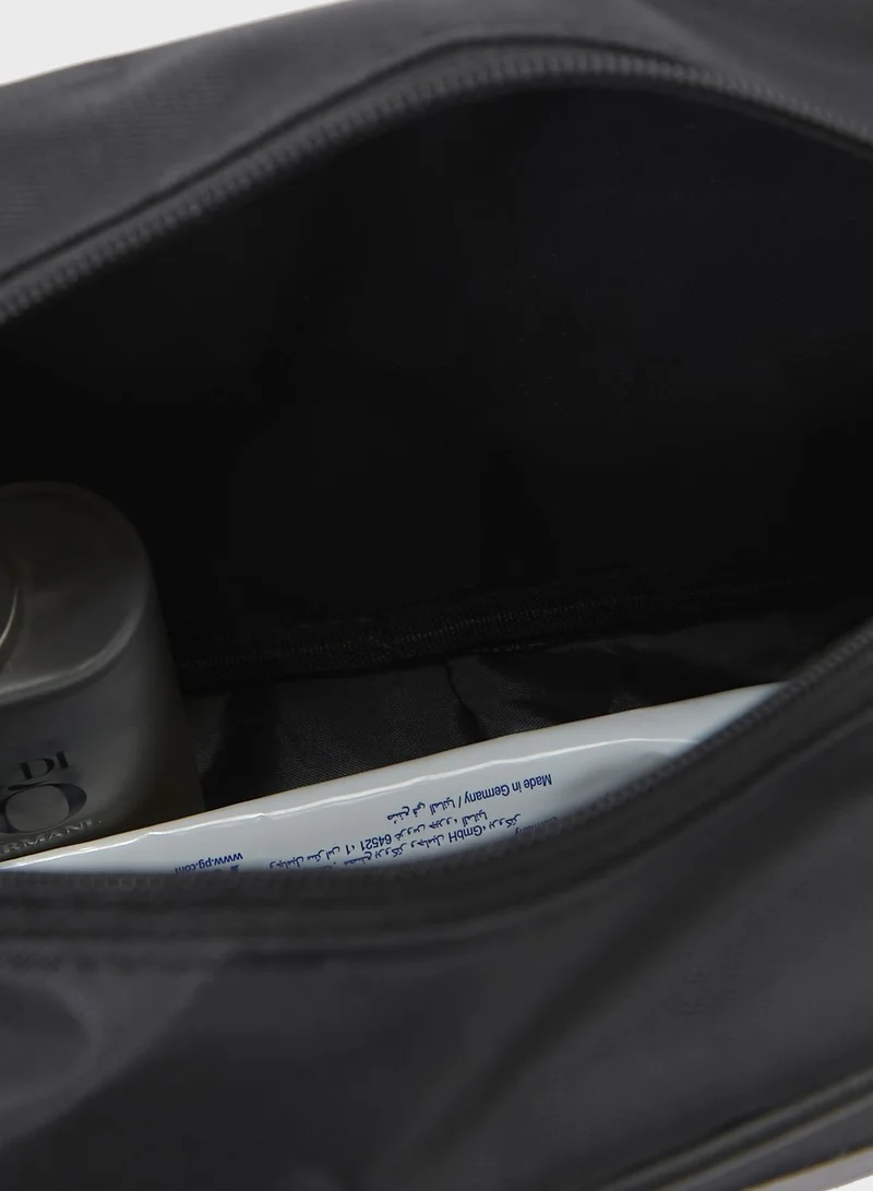 Seventy Five Essential Men'S Wash Bag