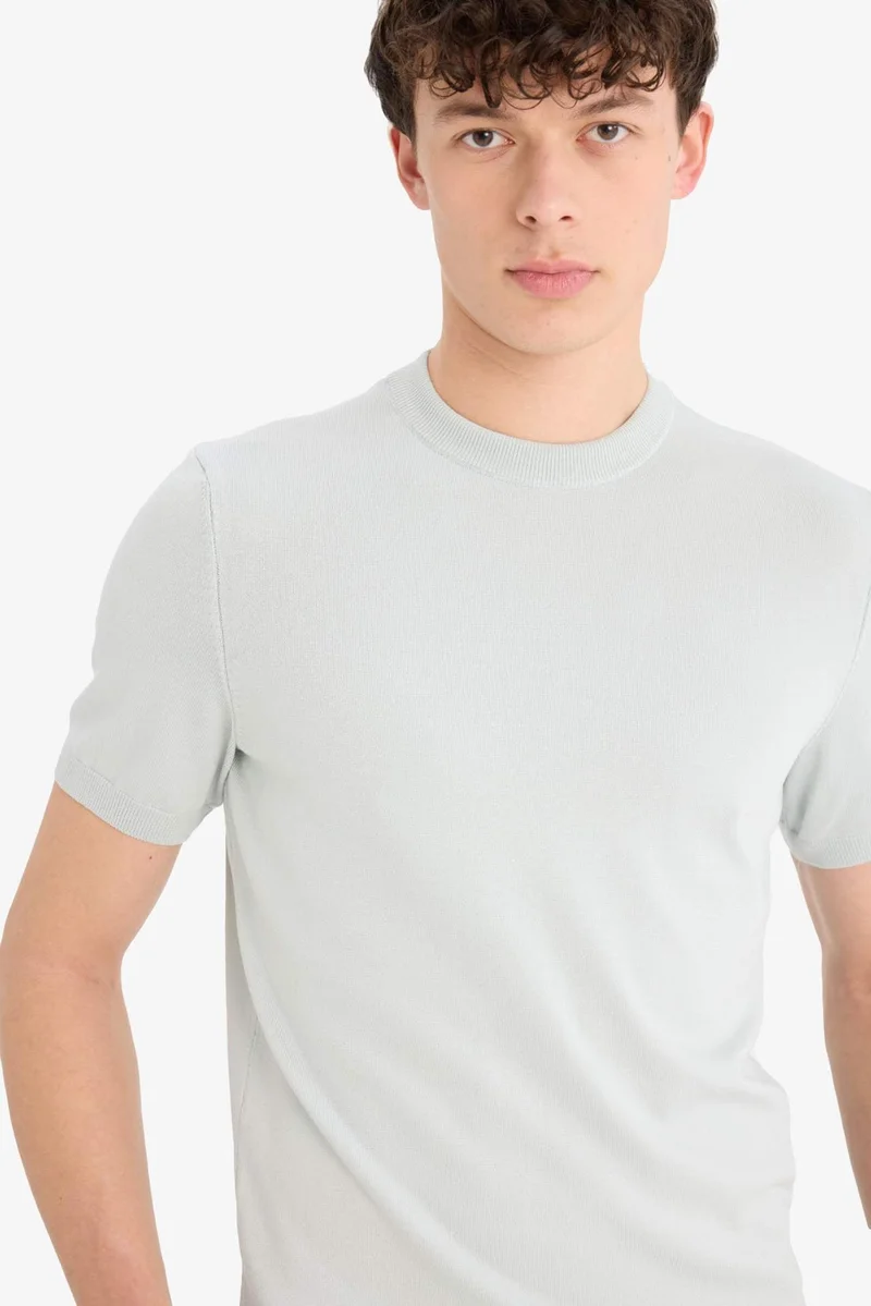 Defacto  Standard Fit Crew Neck Knitwear Short Sleeve T-Shirt for Men | Best Price UAE