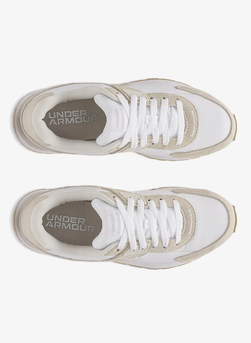 اندر ارمر الركض الأساسي