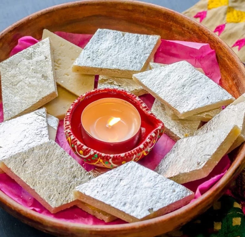 GSWC ورق فضة صالح للأكل 3x5 بوصة للكعك وصانعي الحلويات والمشروبات الملكية عبوة من 50 - Image 3