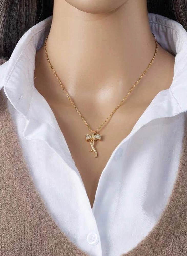 نون-شى سلسال نسائي أنيق من الاستانلس ستيل مطلي باللون الذهبي عيار 18 - Image 1