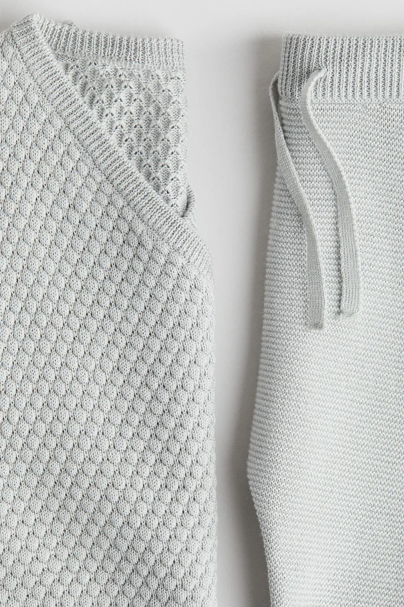 اتش اند ام طقم كارديغان محبوك وبنطلون - قطعتين