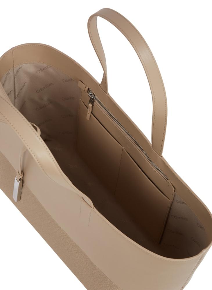 CALVIN KLEIN MONOGRAM SHOPPER  - Image 4