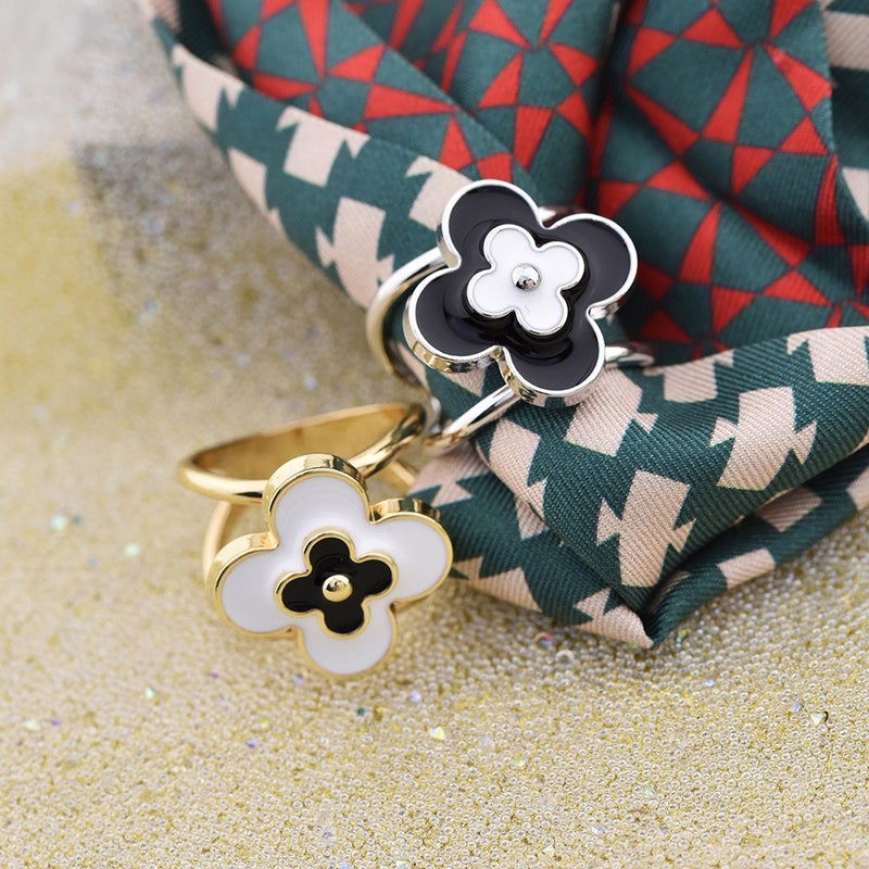 Ru Mo Elegant Four-Leaf Clover Scarf Ring Clip for Women - Stylish & Versatile Accessory - Image 4