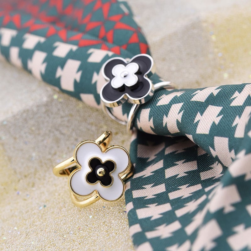 Ru Mo Elegant Four-Leaf Clover Scarf Ring Clip for Women - Stylish & Versatile Accessory - Image 2